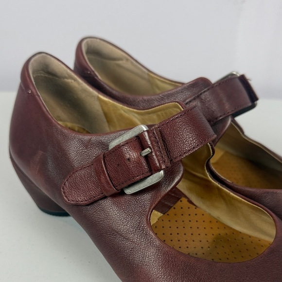 Ecco Women's Burgundy Leather Mary Jane Clogs Size 39 - Picture 5 of 11